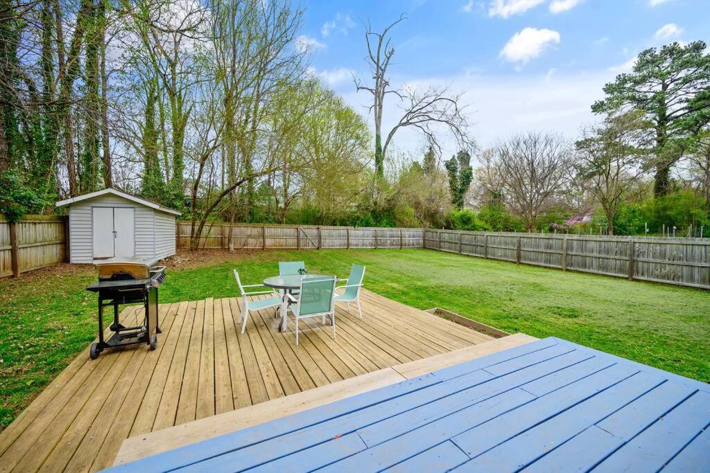 Cozy 3 Bedroom Cottage With Huge Fenced-In Yard Raleigh Exterior foto